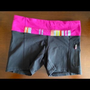 Lululemon Run Fast Track shorts size 6